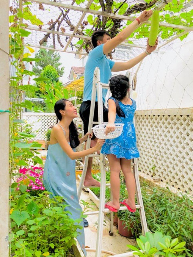 Biệt thự triệu đô ven sông với vườn rau xanh ngắt rộng đến 100m² của cặp vợ chồng hot nhất showbiz Việt: Thủy Tiên – Công Vinh - Ảnh 23.